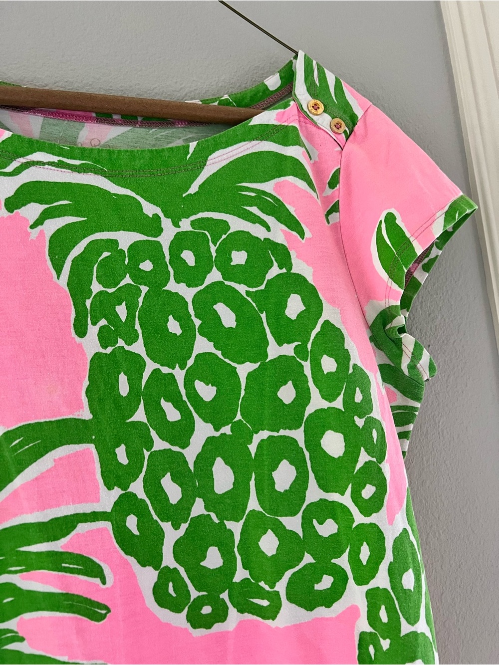 SOLD 🛑 Lilly Pulitzer Loren Pink & Green Pineapple Flamenco Boat Neck Shirtdress - Picture 5 of 7